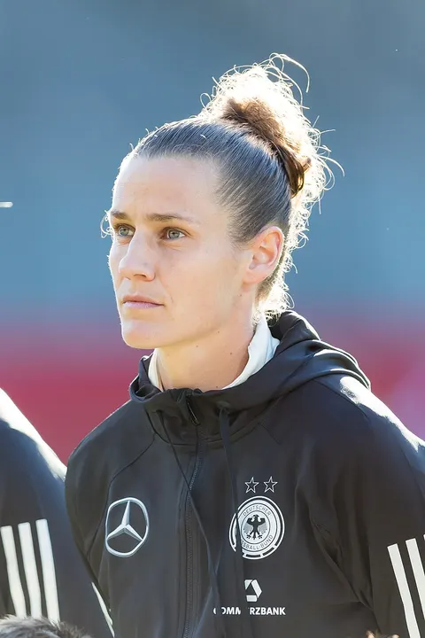 Simone Laudehr